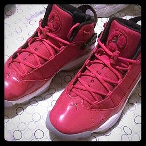 Red/black/white 6 rings